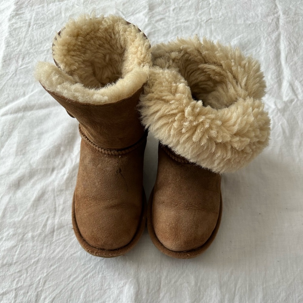 UGG boots with fold down girls size 13